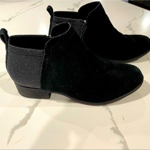 Toms Deia Ankle Boots - Black Suede/Glimmer